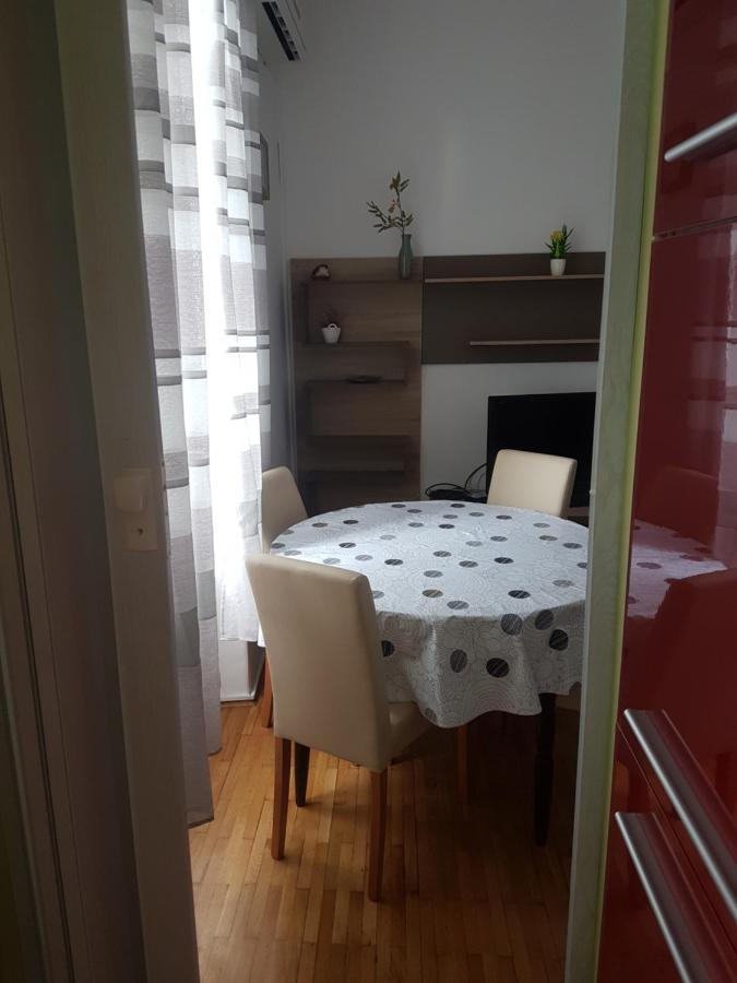Apartment Jazine Zara Esterno foto