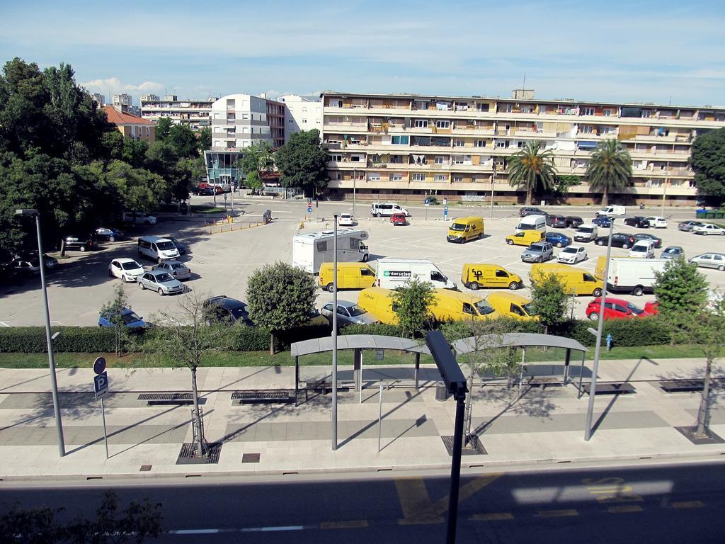 Apartment Jazine Zara Esterno foto