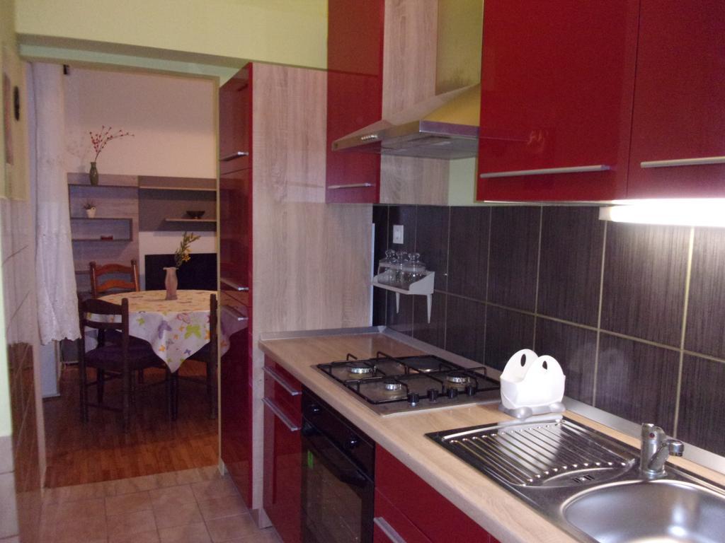 Apartment Jazine Zara Esterno foto