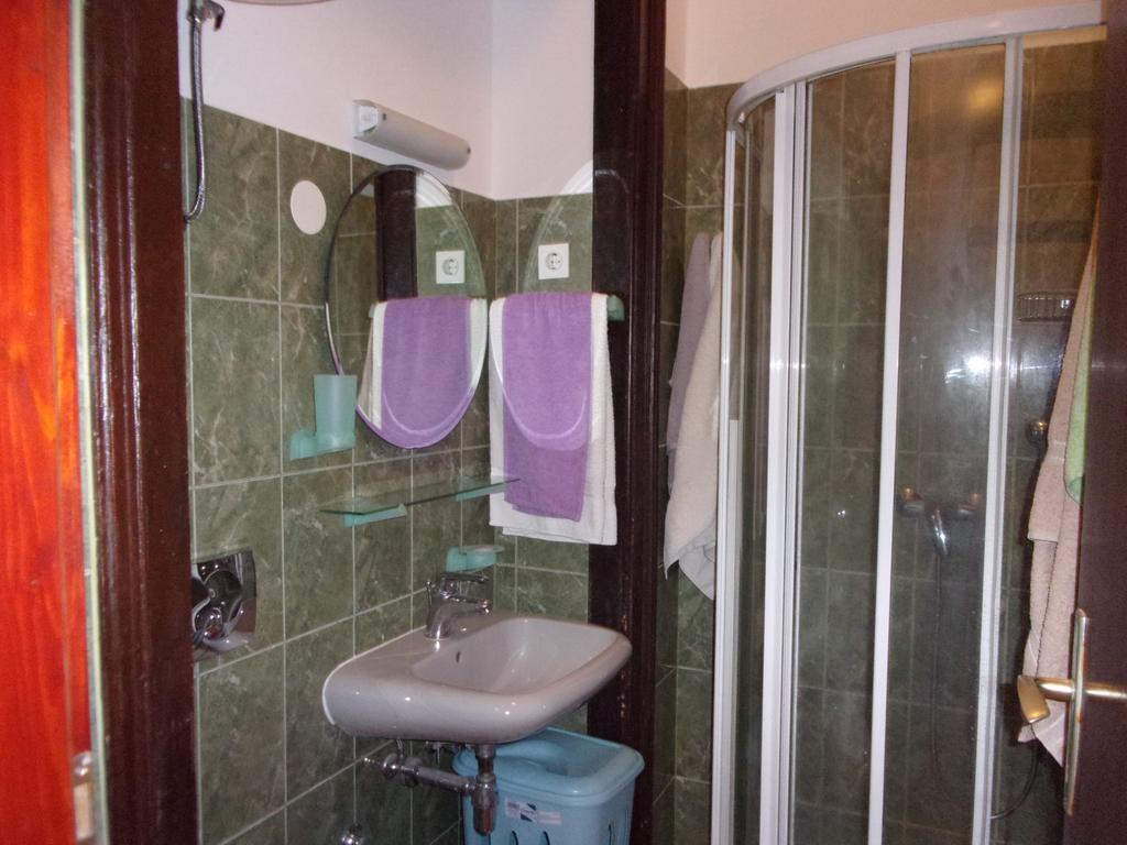 Apartment Jazine Zara Esterno foto